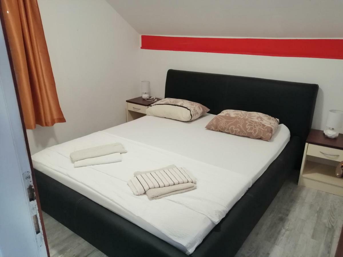 Apartmani Petra ヴーシ エクステリア 写真