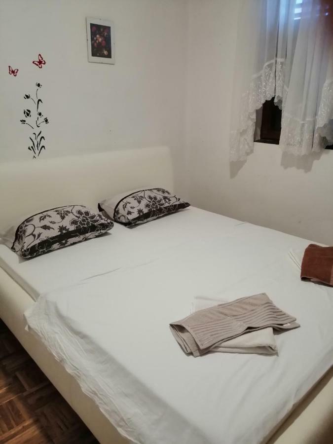 Apartmani Petra ヴーシ エクステリア 写真