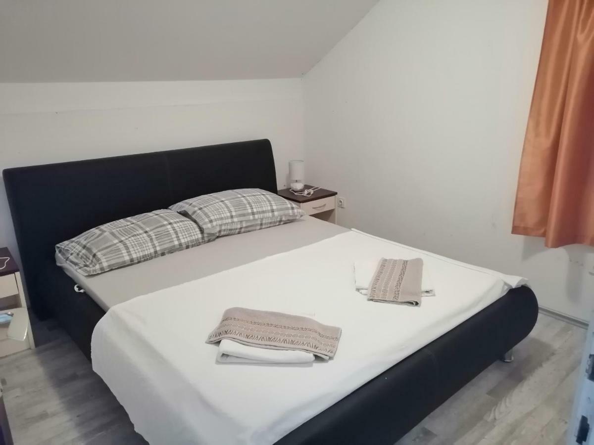 Apartmani Petra ヴーシ エクステリア 写真